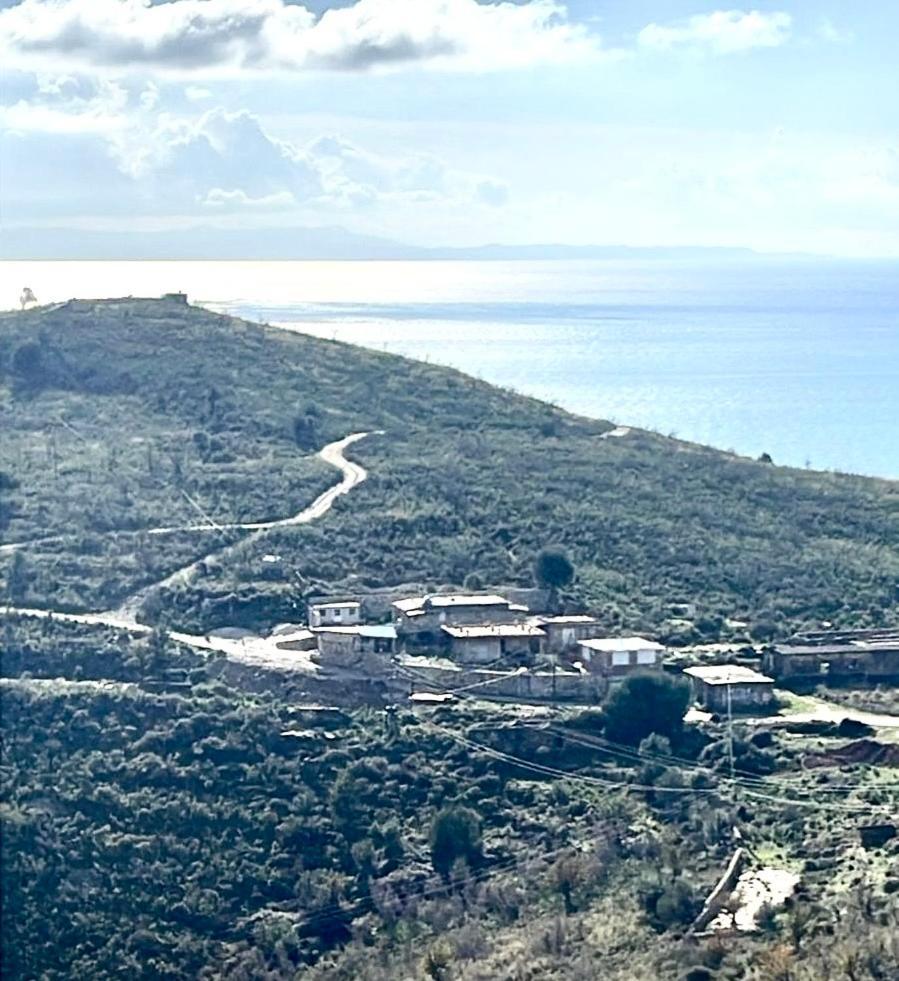 Jardin Miraculeux Hotel Himare Exterior foto