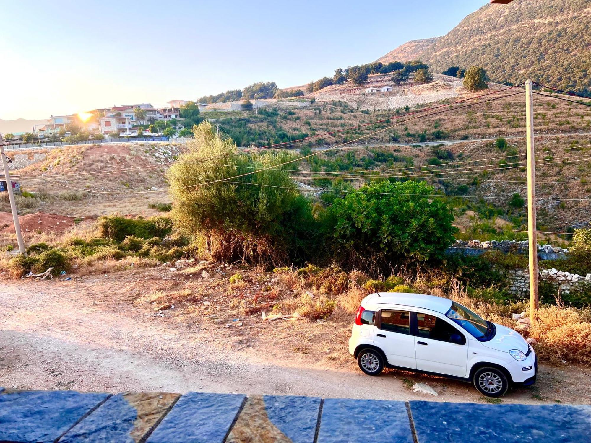 Jardin Miraculeux Hotel Himare Exterior foto