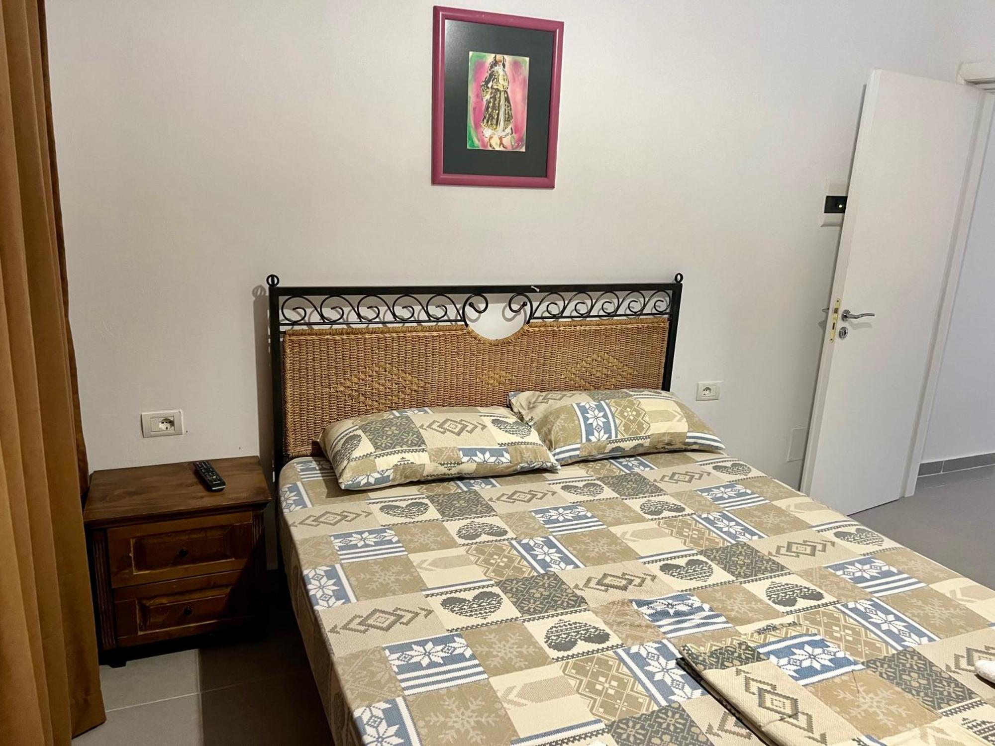 Jardin Miraculeux Hotel Himare Exterior foto