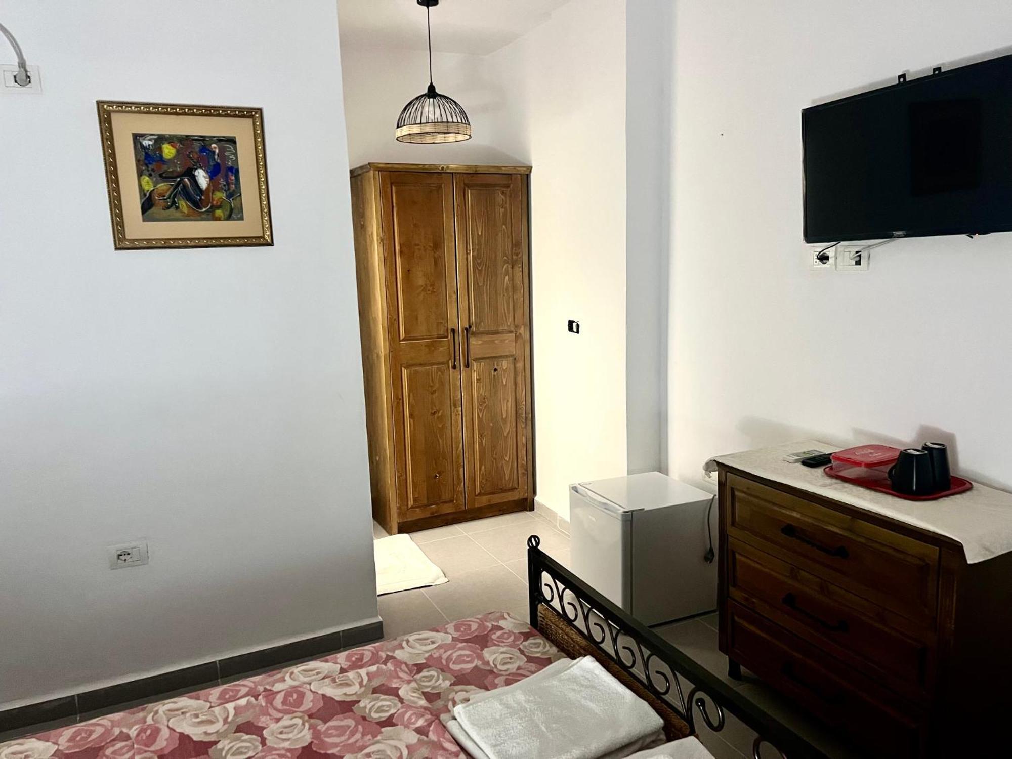 Jardin Miraculeux Hotel Himare Exterior foto