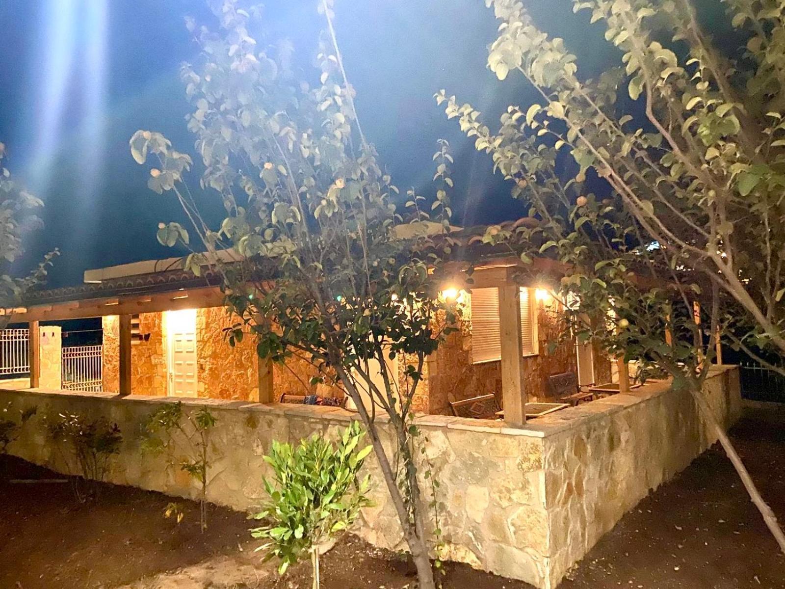 Jardin Miraculeux Hotel Himare Exterior foto